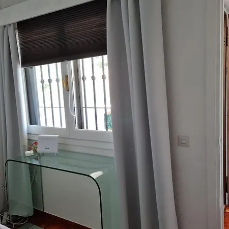 Apartment Comfortable One Bedroom *